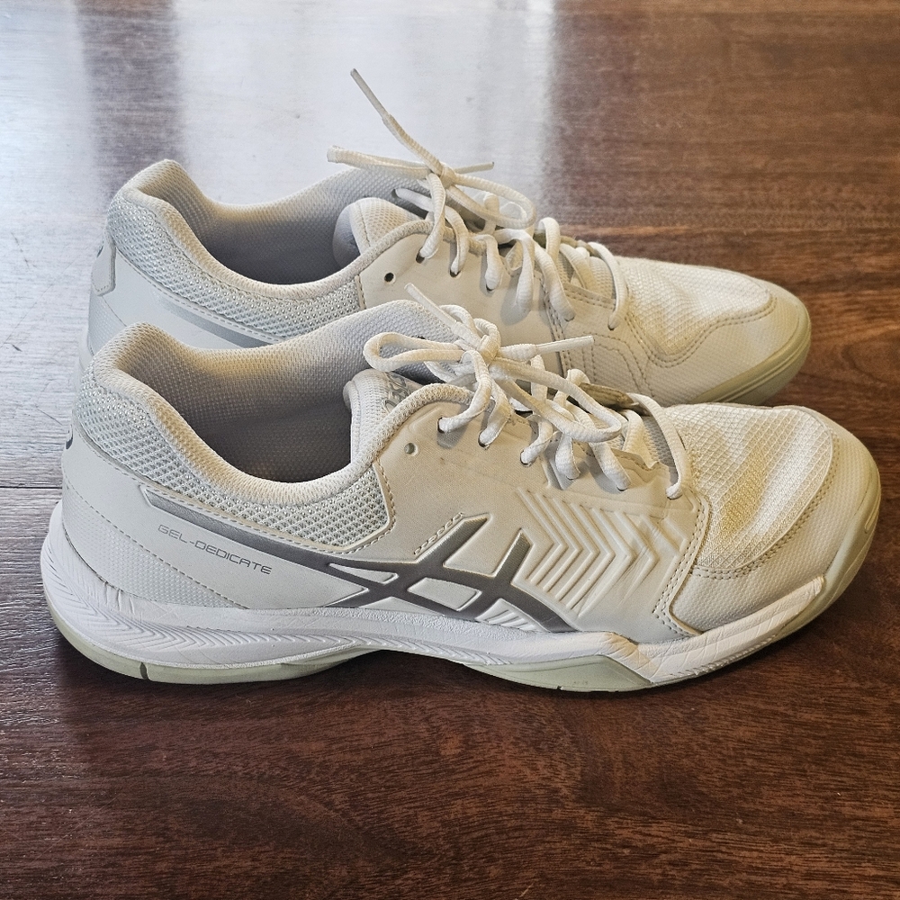 ASICS Women's White and Gray Athletic Shoes